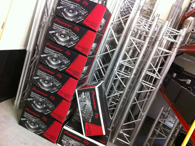Arriv�e de 6 nouvelles PIONEER CDJ2000 Nexus 3 DJM 900 Nexus Disponible en location d�s aujourd'hui
