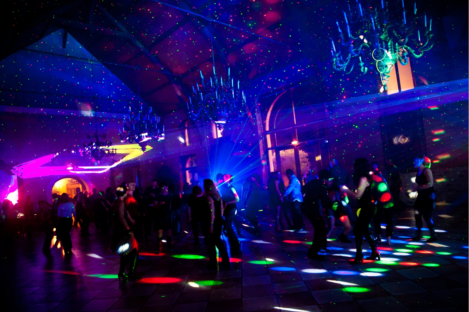 Event inspiration moodboard - A dancing party