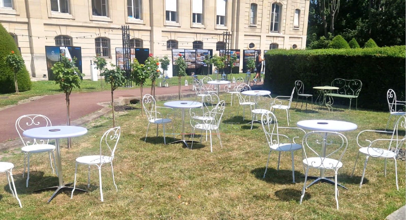 Chaise de jardin blanche en fer forgé - Visuel 4