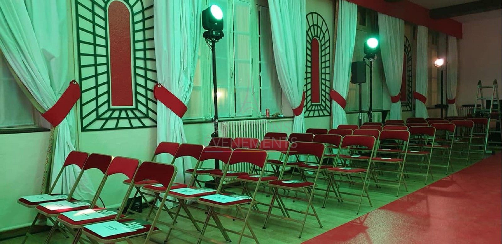 Chaise pliante velours rouge Apolline - Visuel 5