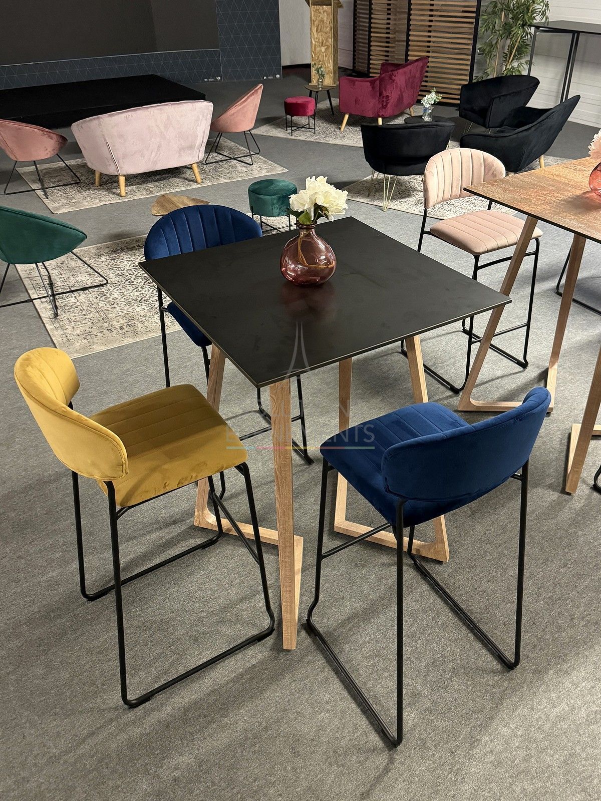 Chantilly high chair gold velvet - Visual 2