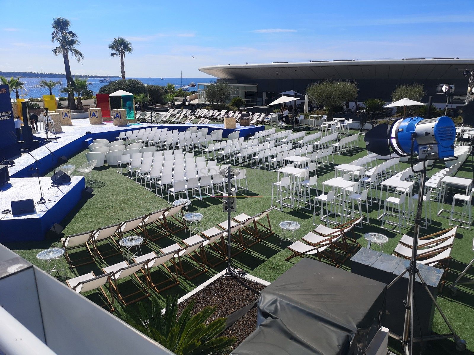 Connecteur blanc pour chaise Kasar - Visuel 6