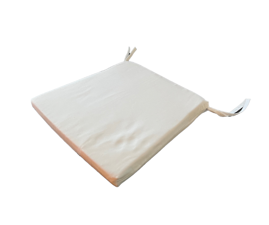 Location de coussin blanc pour chaise