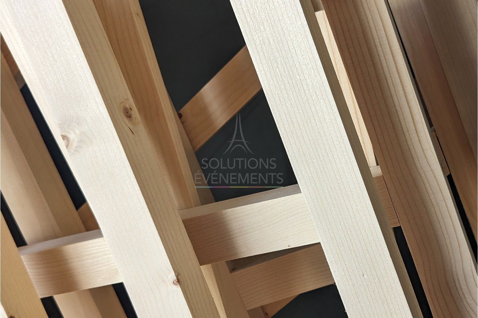 Eco-Responsible Ladder Partition - Visual 2