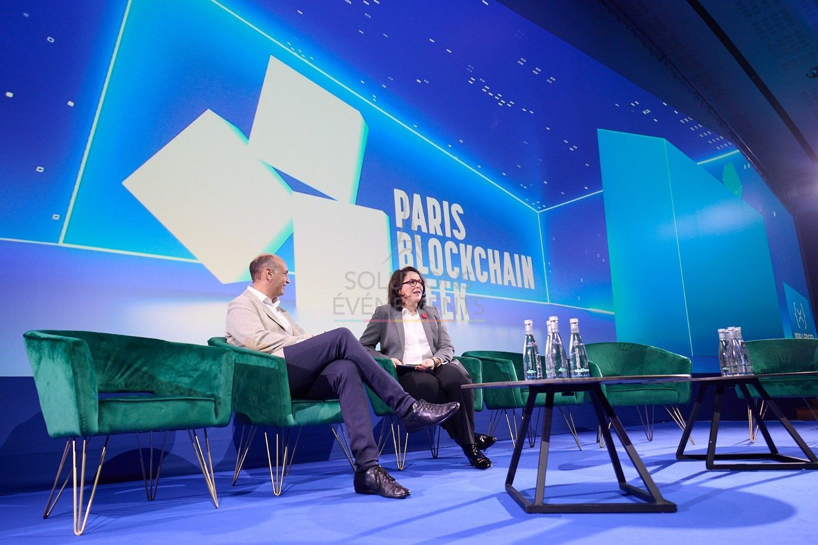 Fauteuil Leonor velours vert - Visuel 3