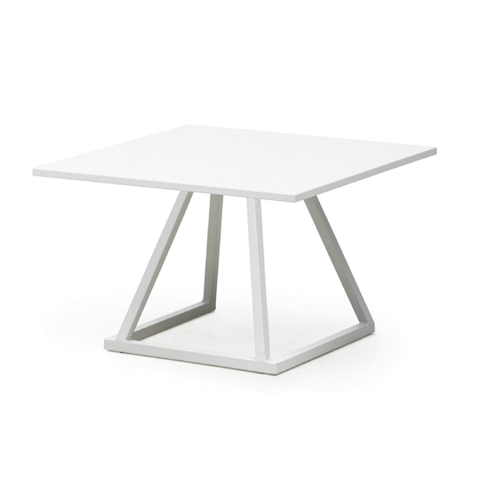 Location de petite table basse lounge Linea avec plateau carré.