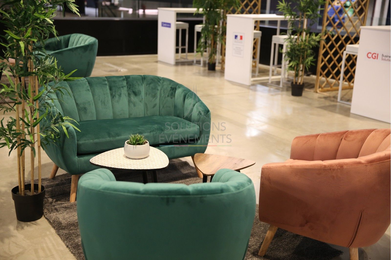 Juliette green velvet sofa - Visual 5