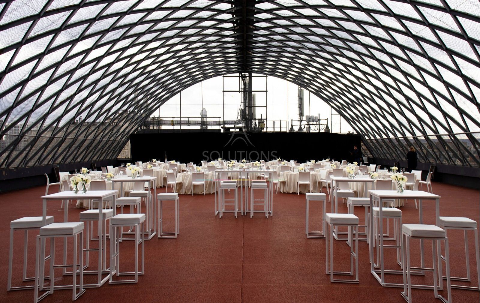 Kubo White Standing Dining Table - White Tray - Visual 4