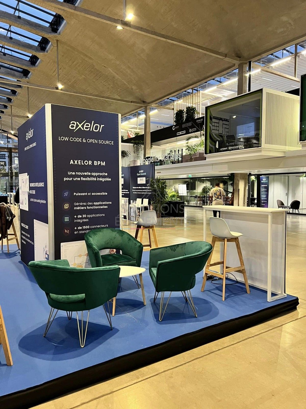 Leonor green velvet armchair - Visual 4