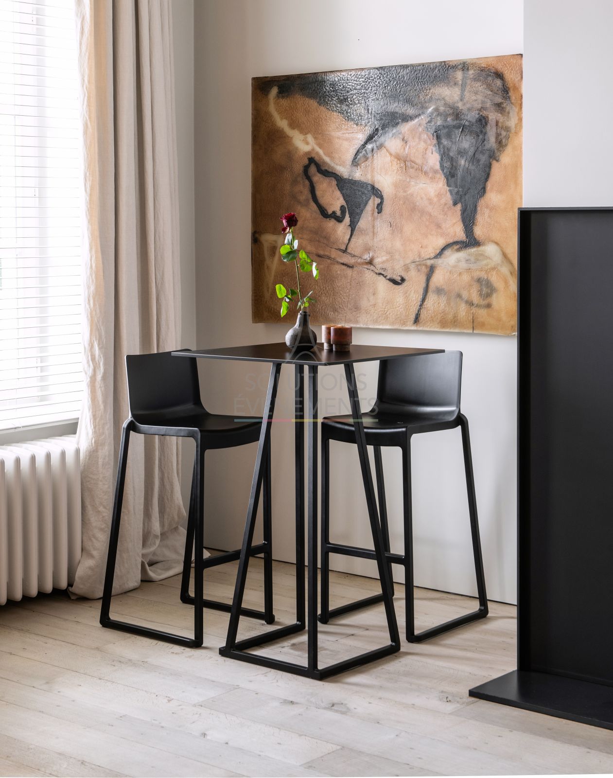 Linea Black Standing Dining Table - Factory Tray - Visual 2