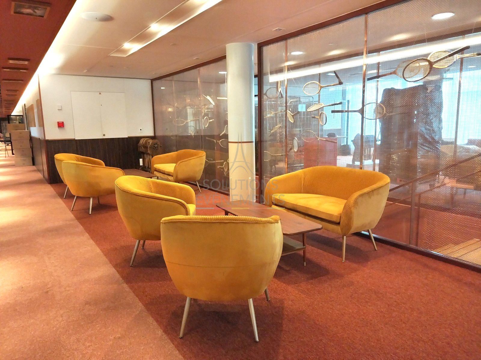 Louise yellow velvet armchair - Visual 3