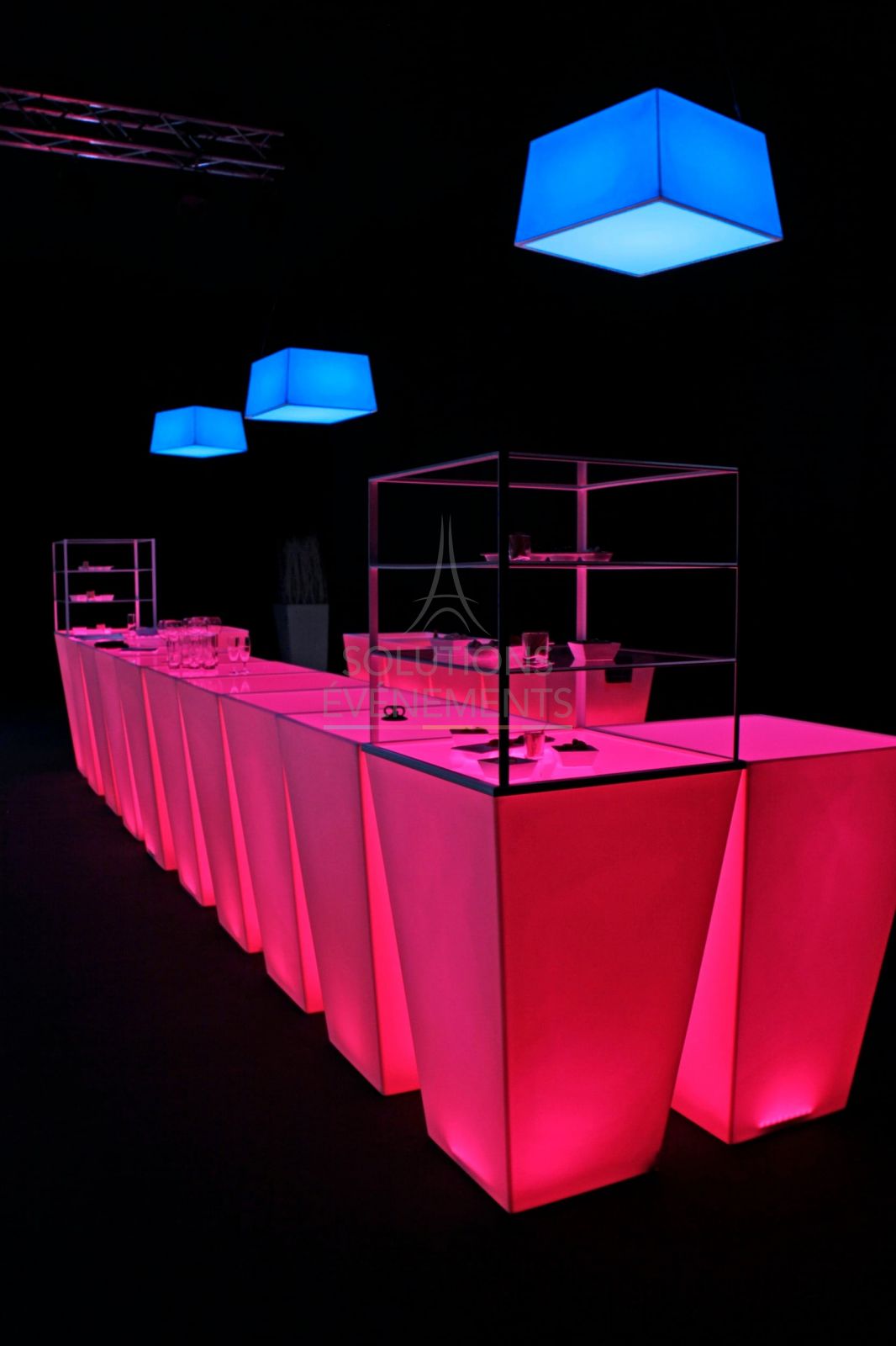 Mange debout lumineux Conic Party LED - Visuel 3