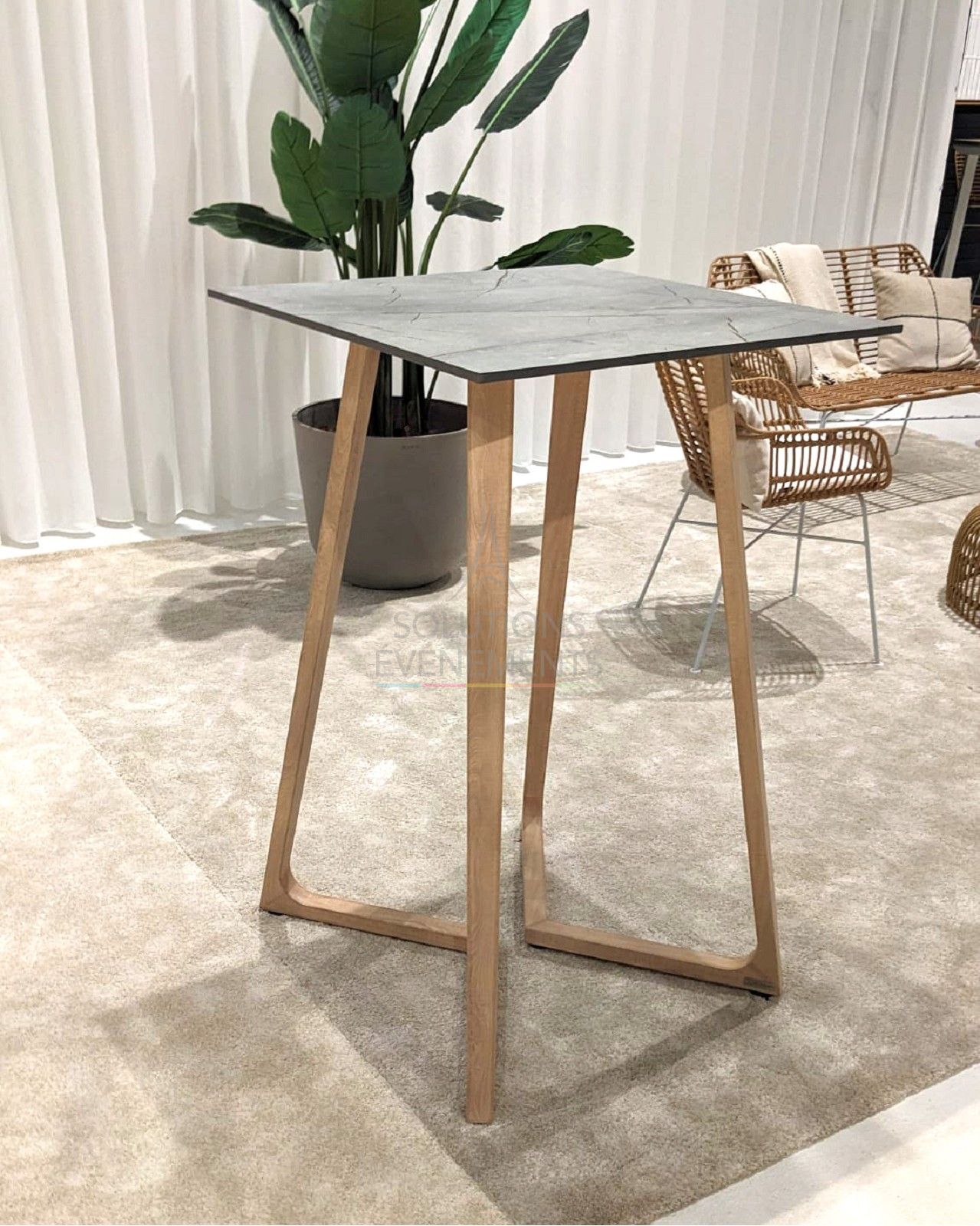 Mange debout Wings - Plateau Marbre blanc 80x80cm - Visuel 2