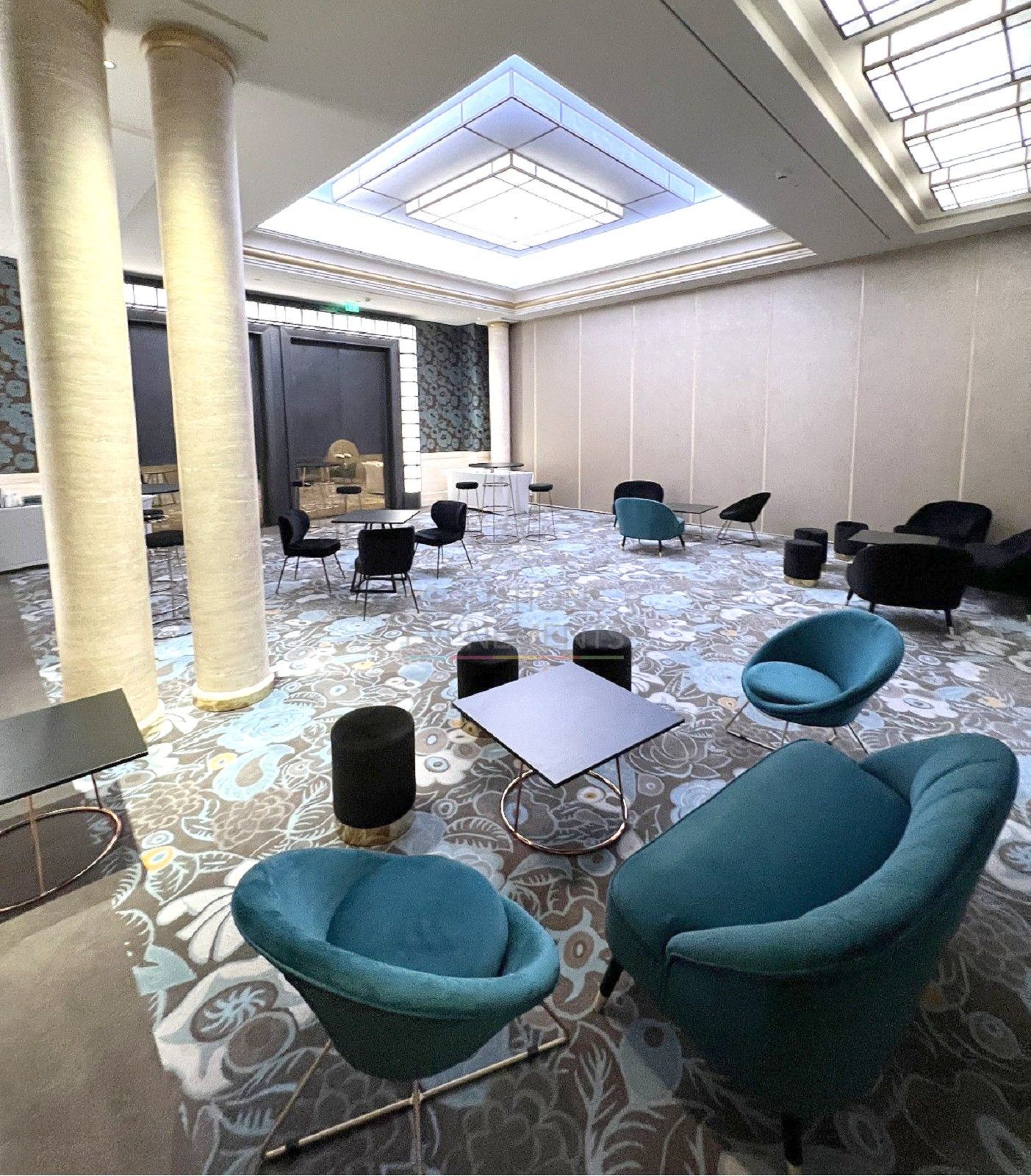 Naomi blue velvet armchair - Visual 5