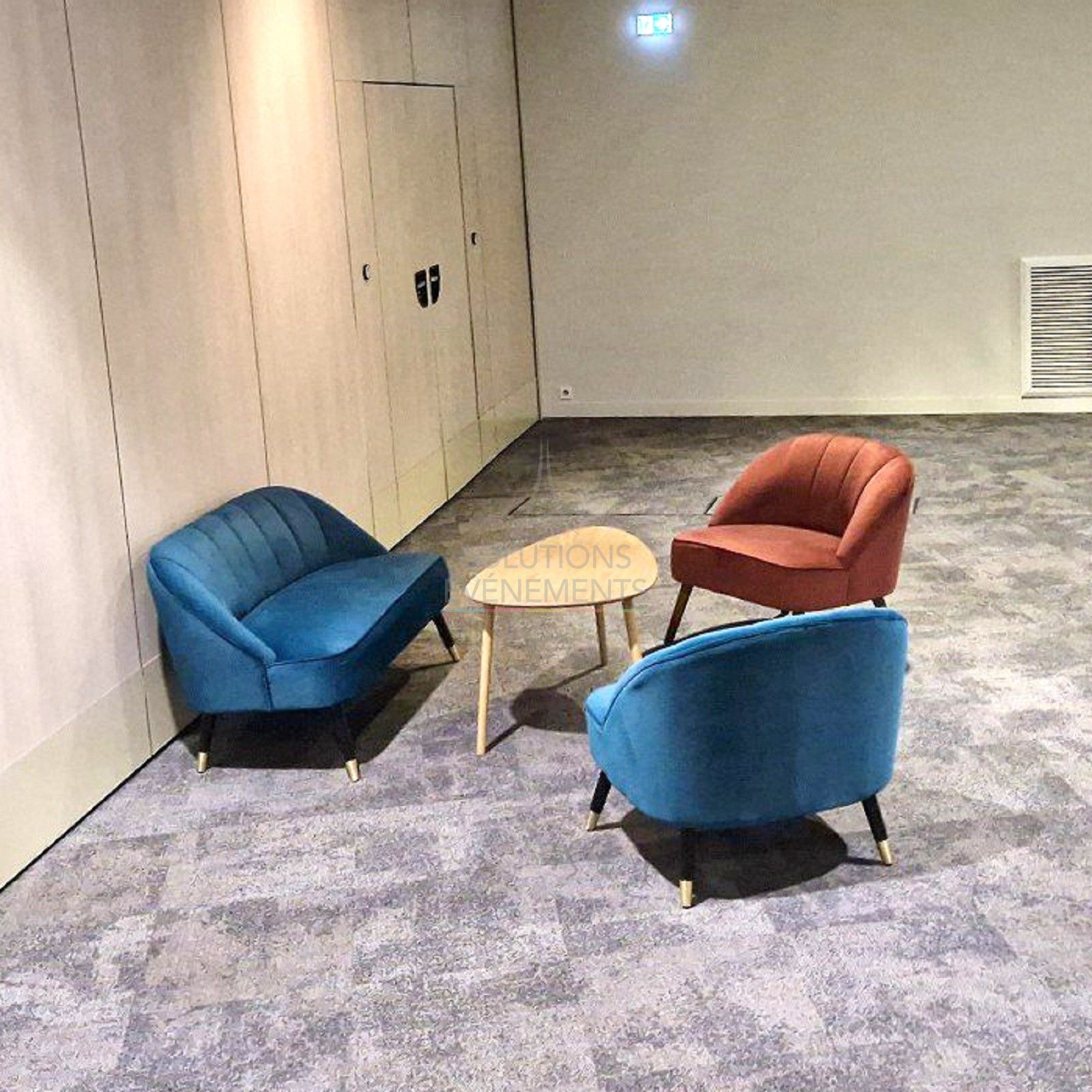 Naomi blue velvet sofa - Visual 3