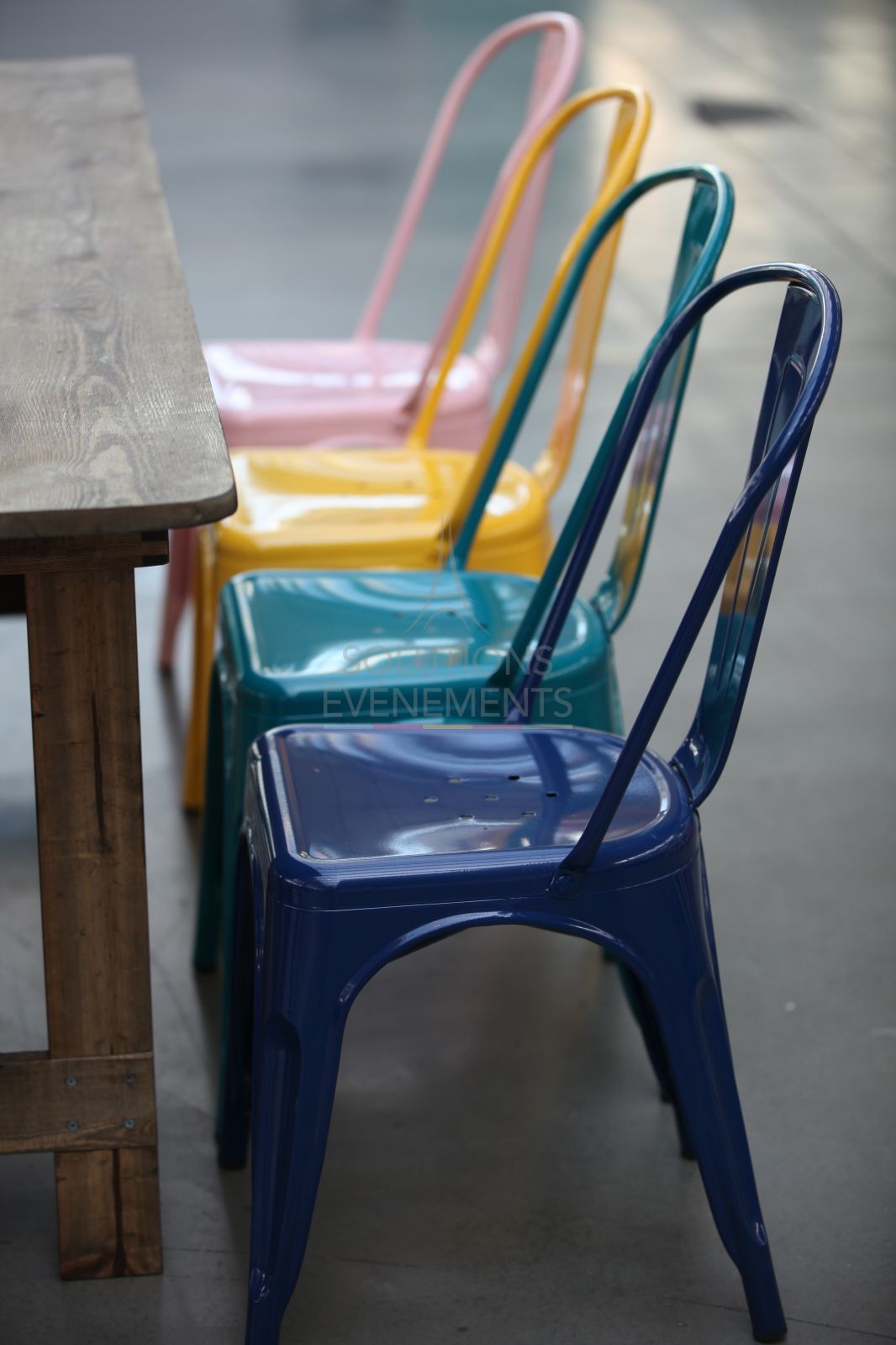 Navy blue industrial tolix chair - Visual 4
