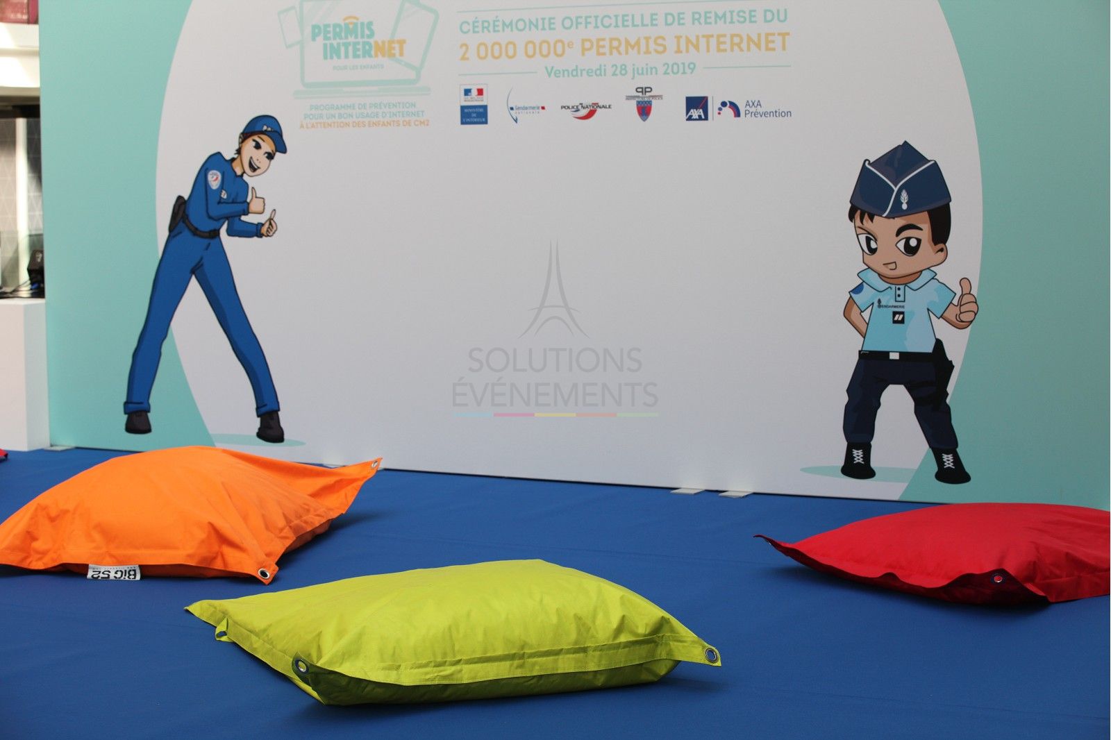 Orange giant bean bag - Visual 3