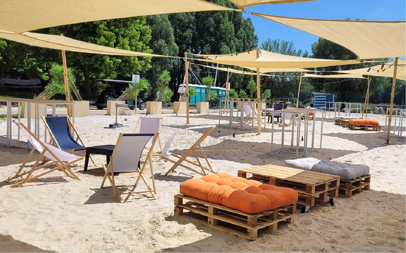 Pallet bench - Orange cushion - Visual 2