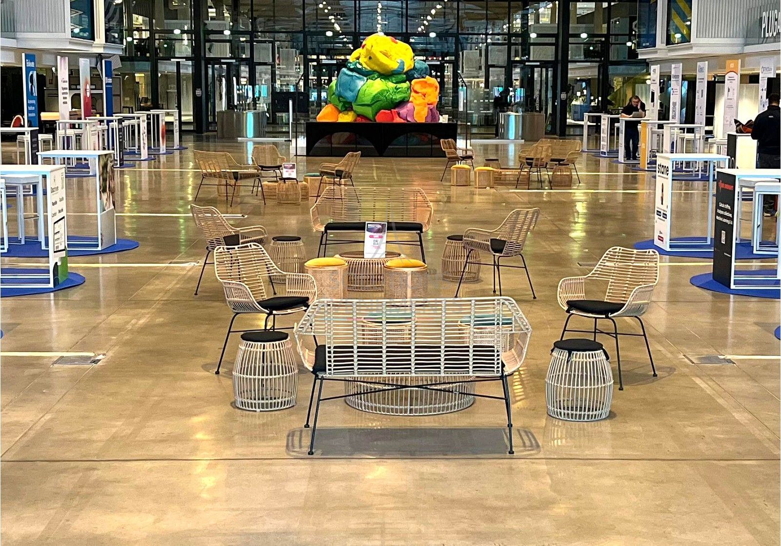 Palm Rattan Sofa / Bench with cushion - Visual 4