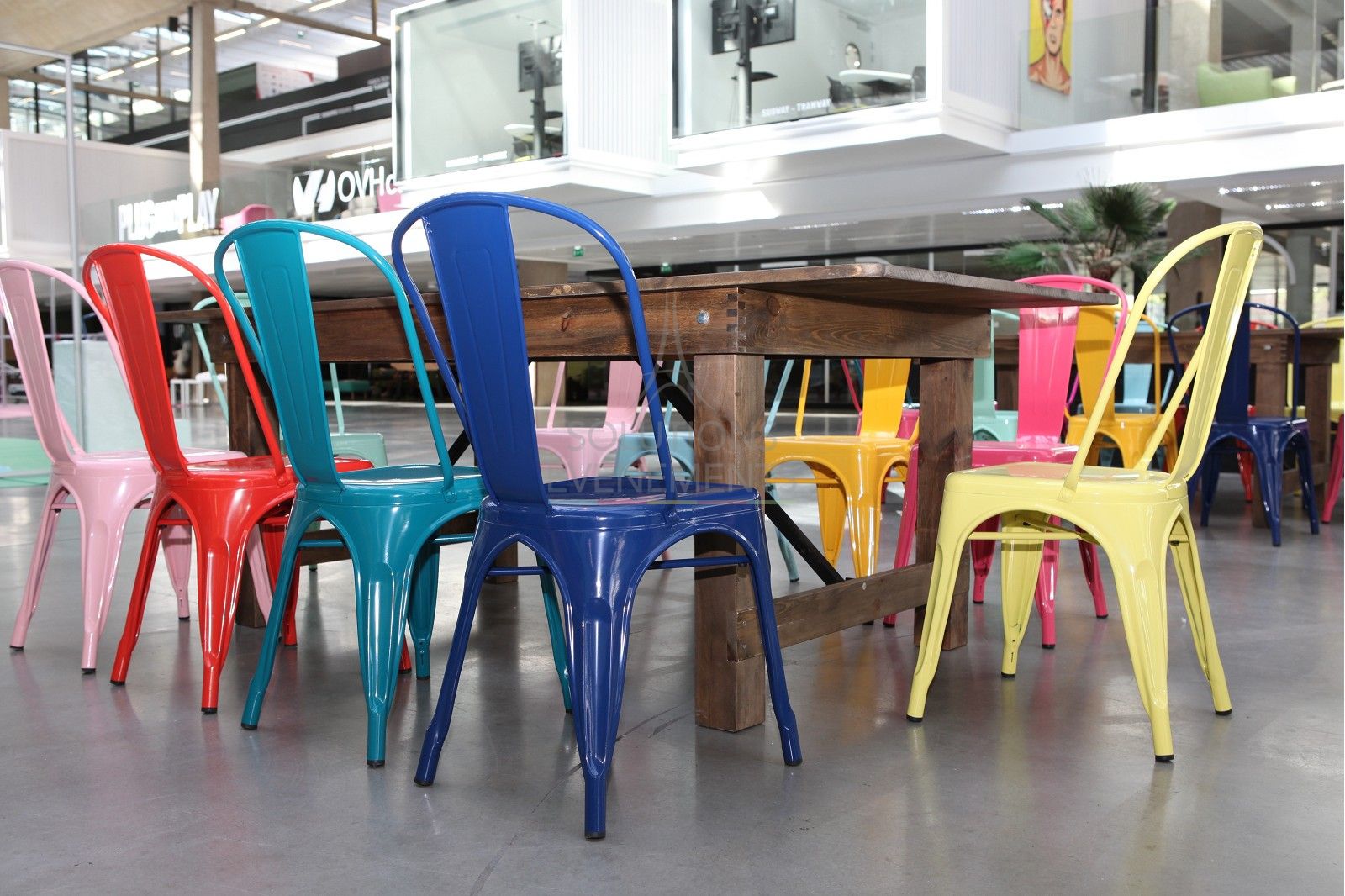 Pastel yellow industrial tolix chair - Visual 5