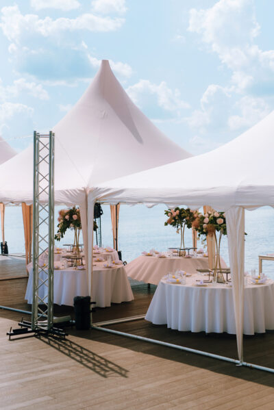 Banquet hall for weddings, banquet hall decoration, atmospheric decor