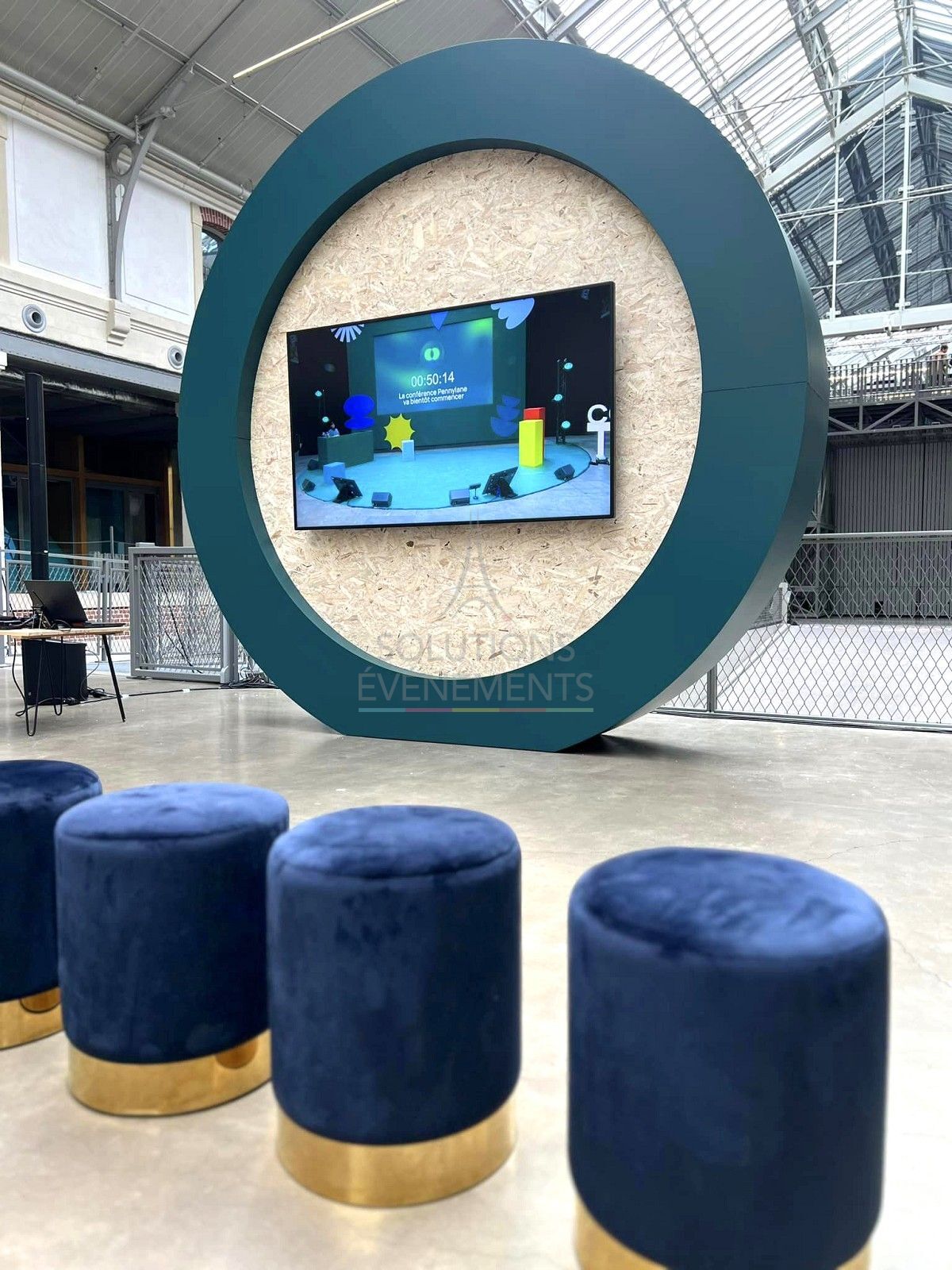 Pouf Leonor velours bleu - Visuel 2