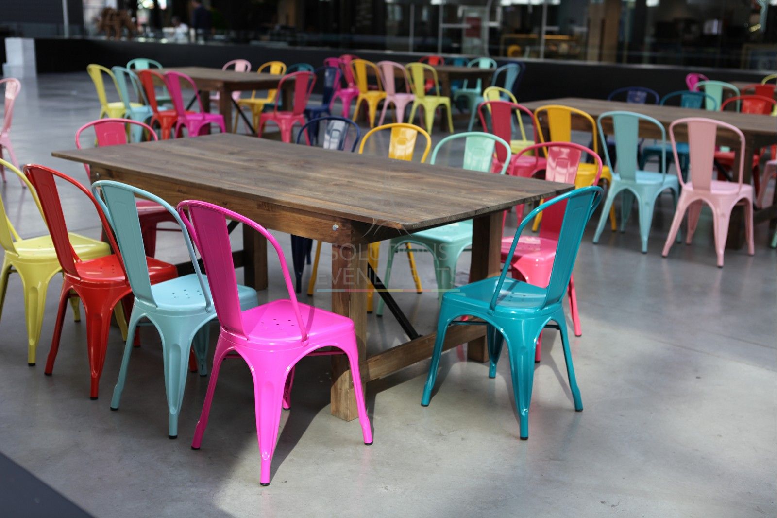 Raspberry red industrial tolix chair - Visual 6