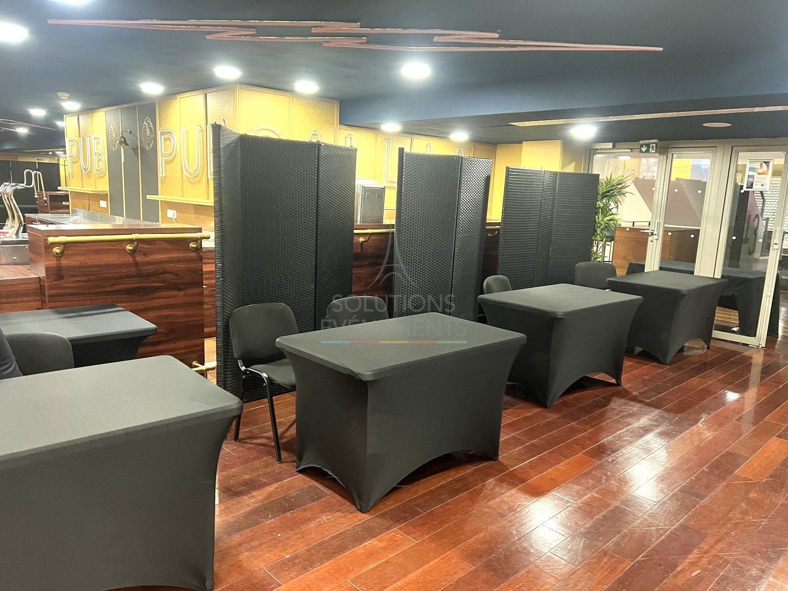 Rectangular table for 2 to 4 people with black cover - Visual 3