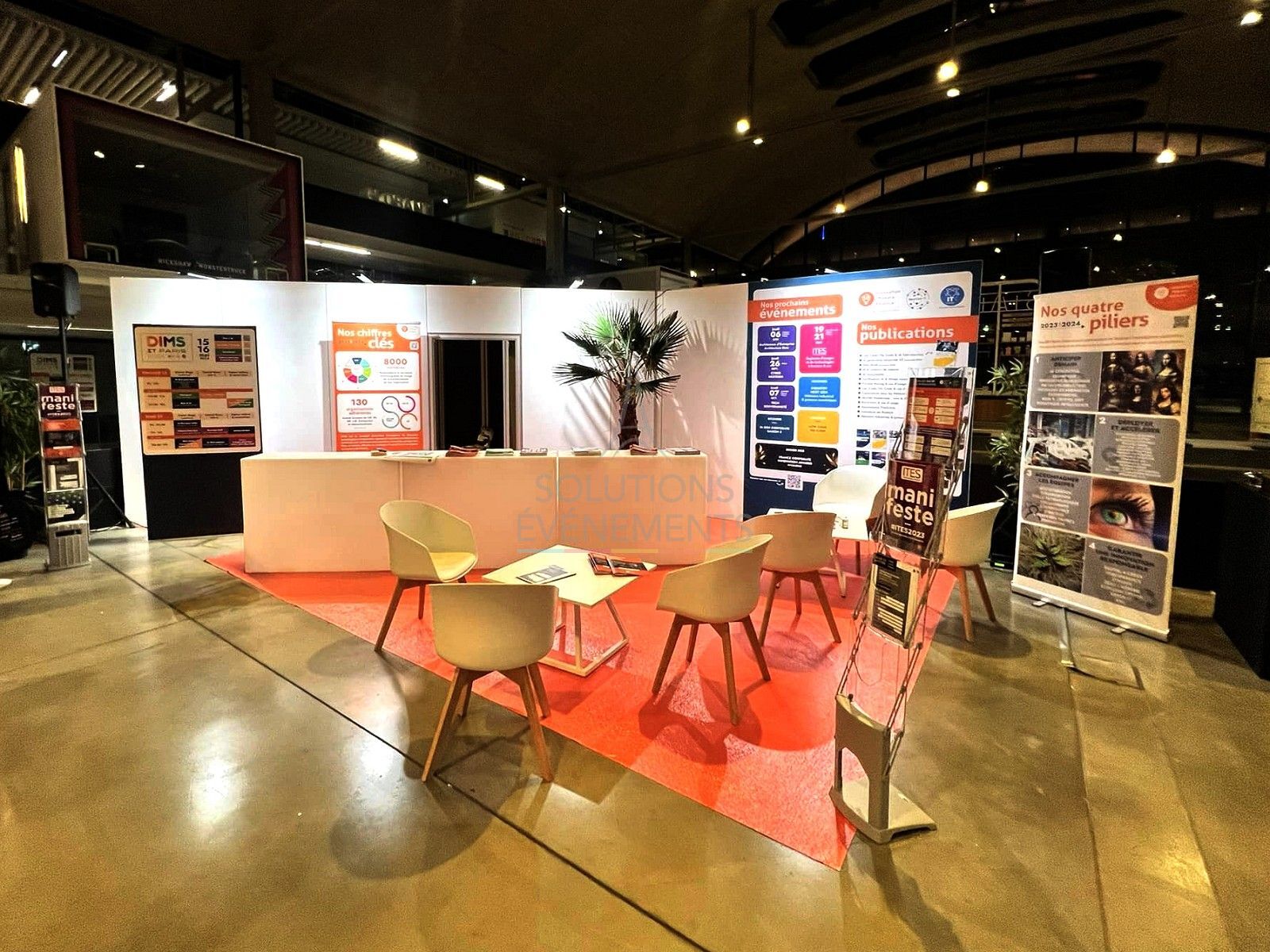 Scandinavian designer white armchair - Visual 6