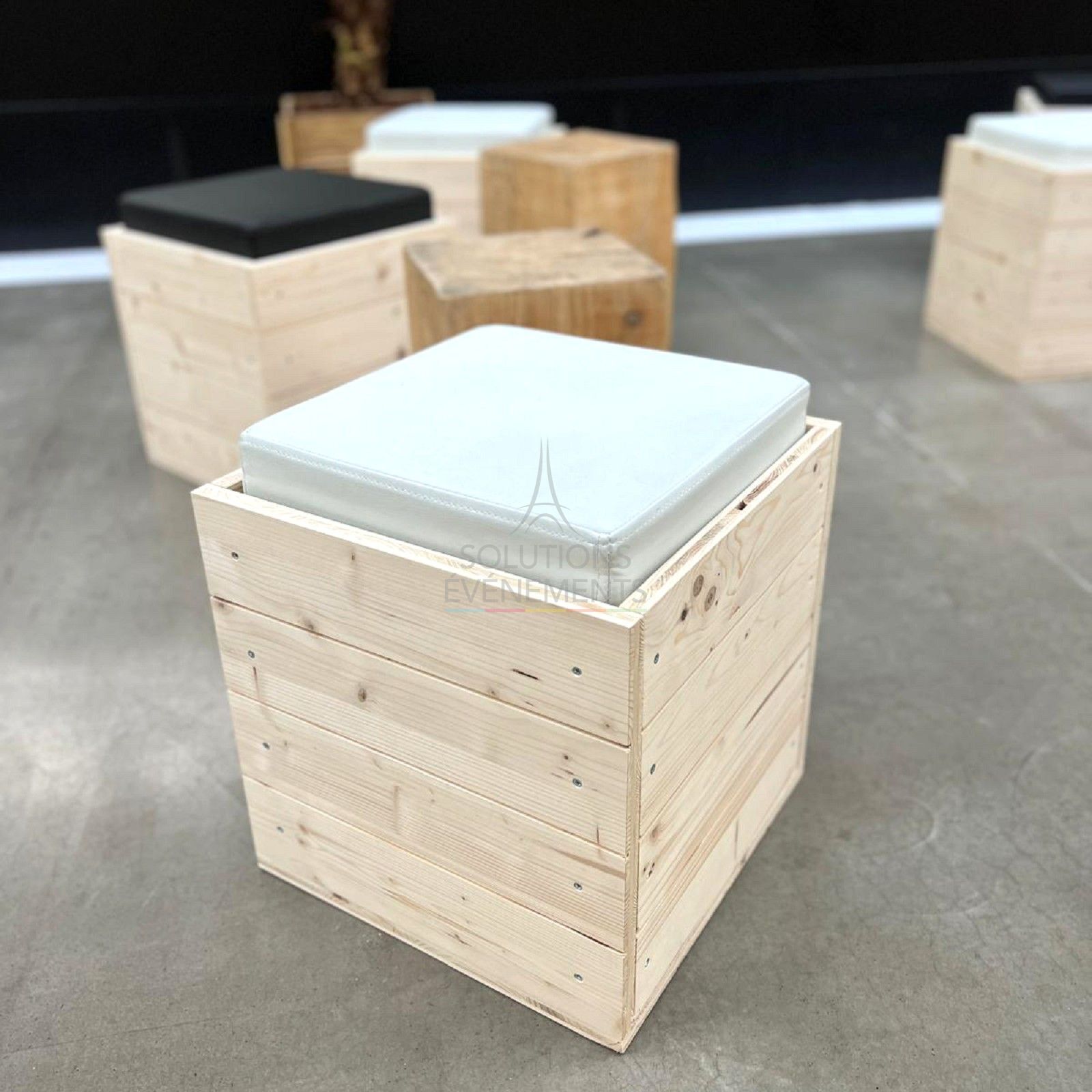 Senlis Pouf - White Leather - Visual 2