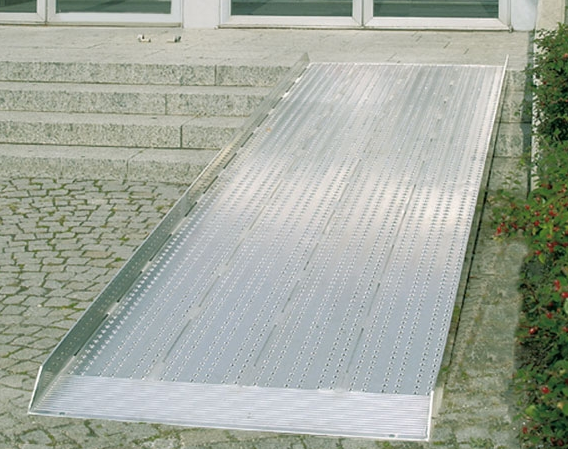 Short loading bridge ramp - Visual 4