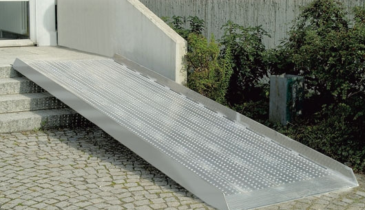 Short loading bridge ramp - Visual 5