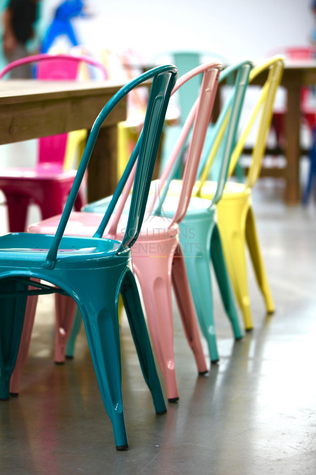 Sky blue industrial tolix chair - Visual 4