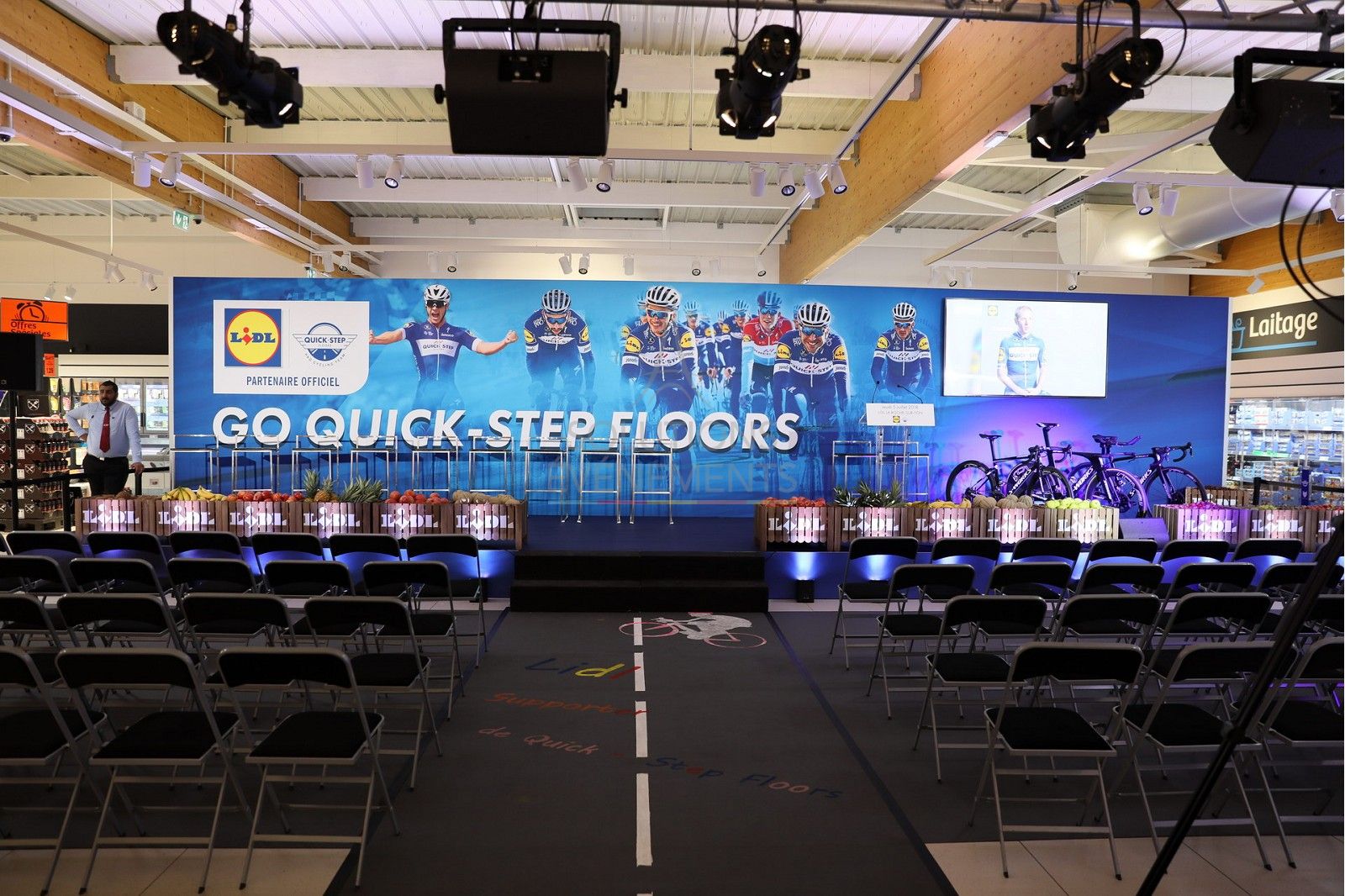 Stage Background 8m00 x 3m00 - Visual 3