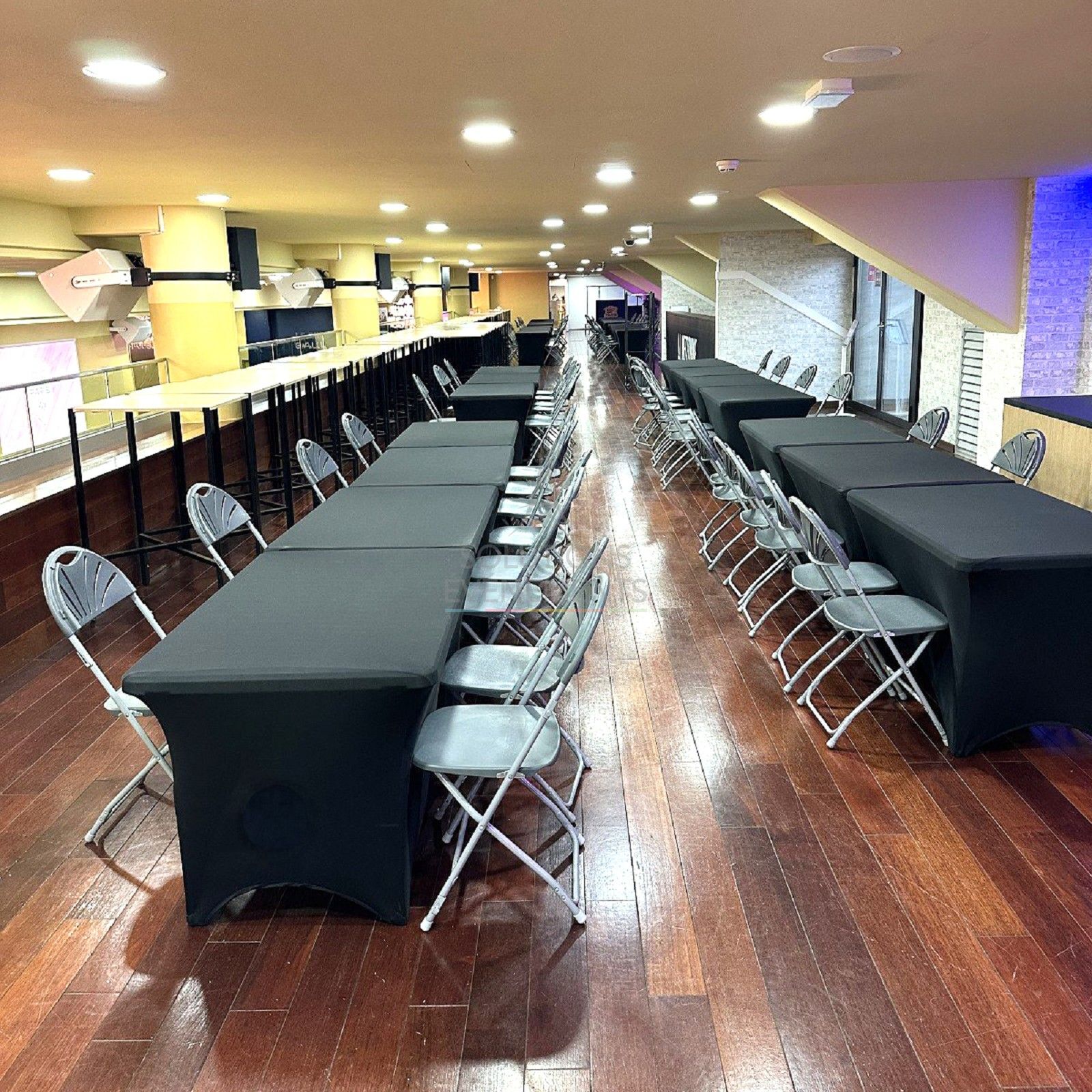 Table rectangulaire 2 à 4 personnes avec housse noire - Visuel 5