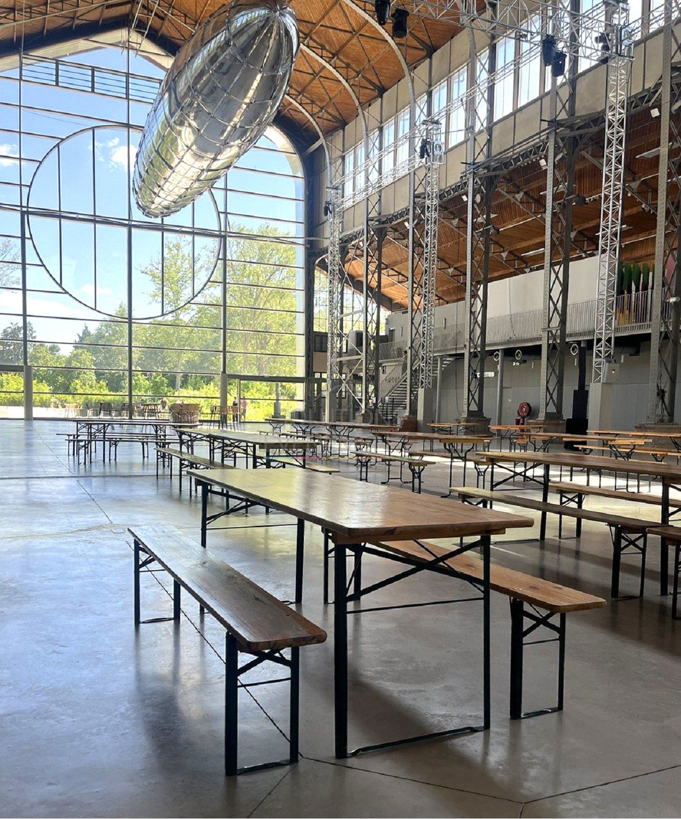 Table rectangulaire bois banquet pour 10 personnes (220x70cm) kermesse - Visuel 2