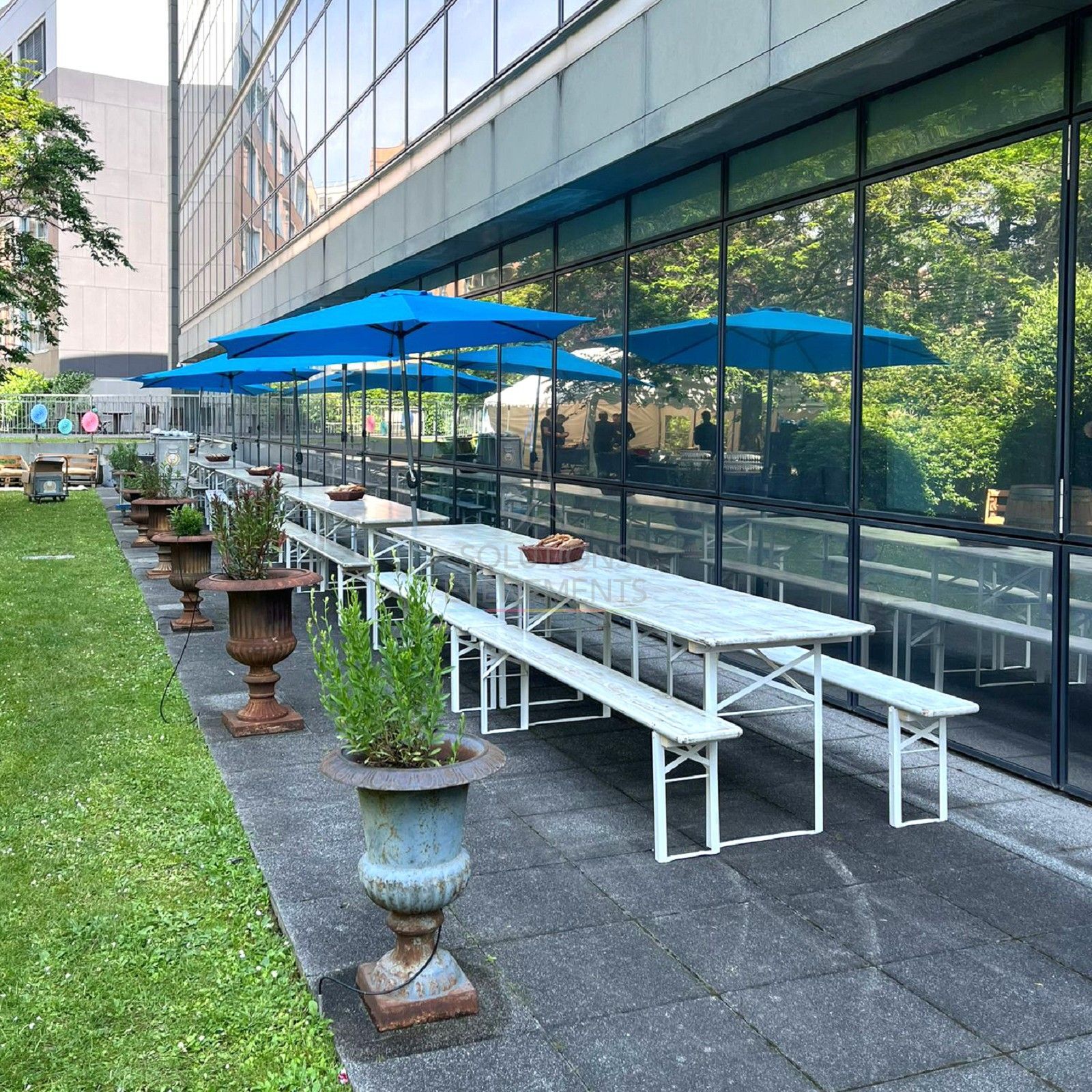 Table rectangulaire kermesse bois banquet blanc 10 personnes (220x70) - Visuel 2