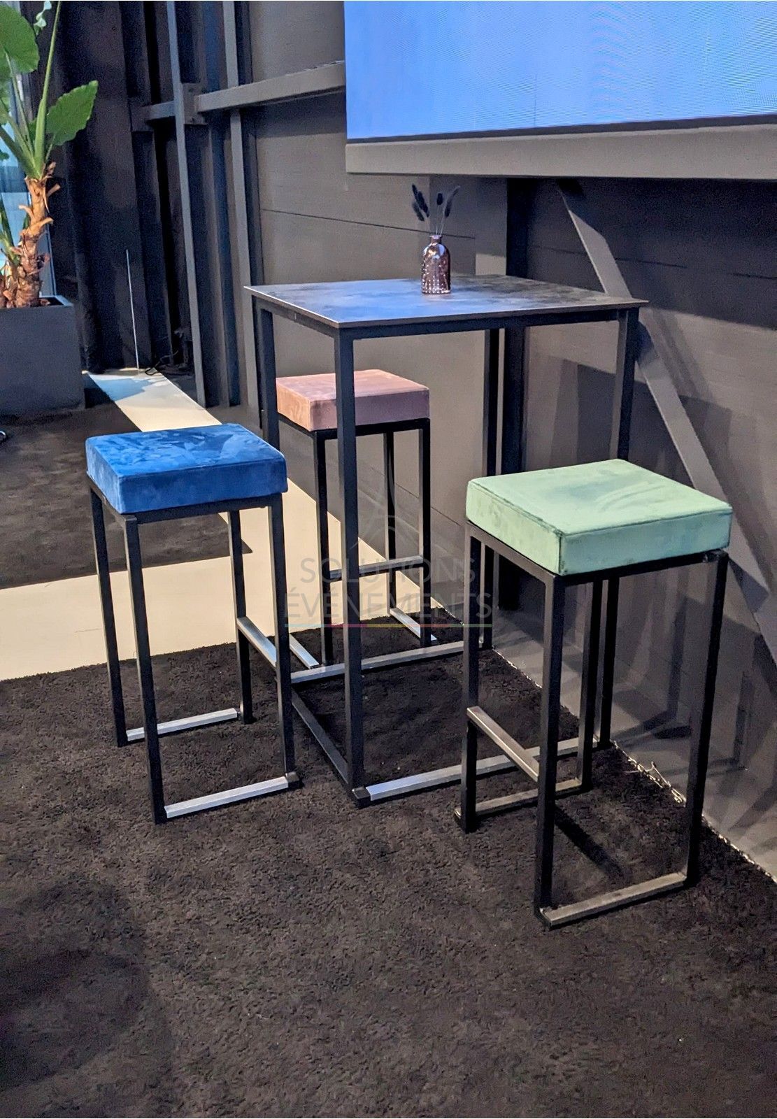 Tabouret haut Kubo Blanc - Pouf velours Bleu - Visuel 3