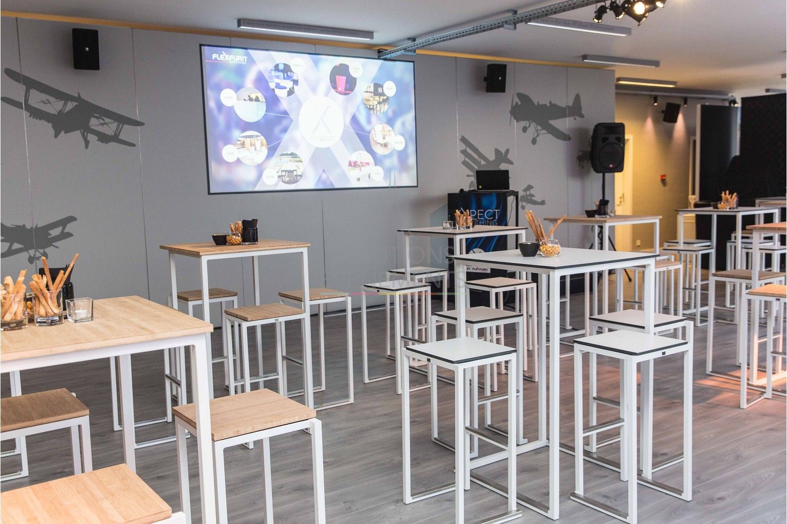 Tabouret haut Kubo Blanc - Pouf velours Or - Visuel 2