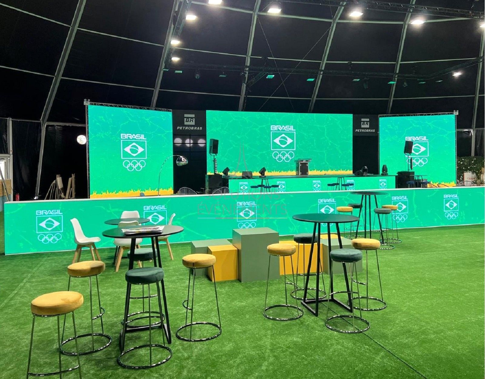 Tabouret haut Leon Noir - Assise velours Vert - Visuel 3