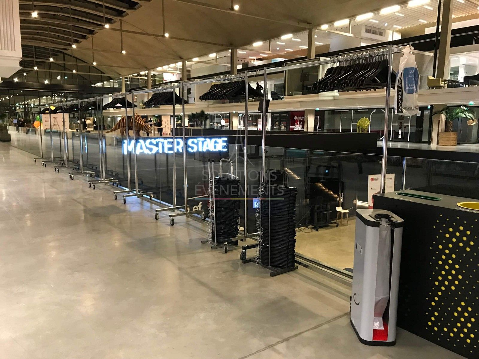 Umbrella bag dispenser - Visual 3