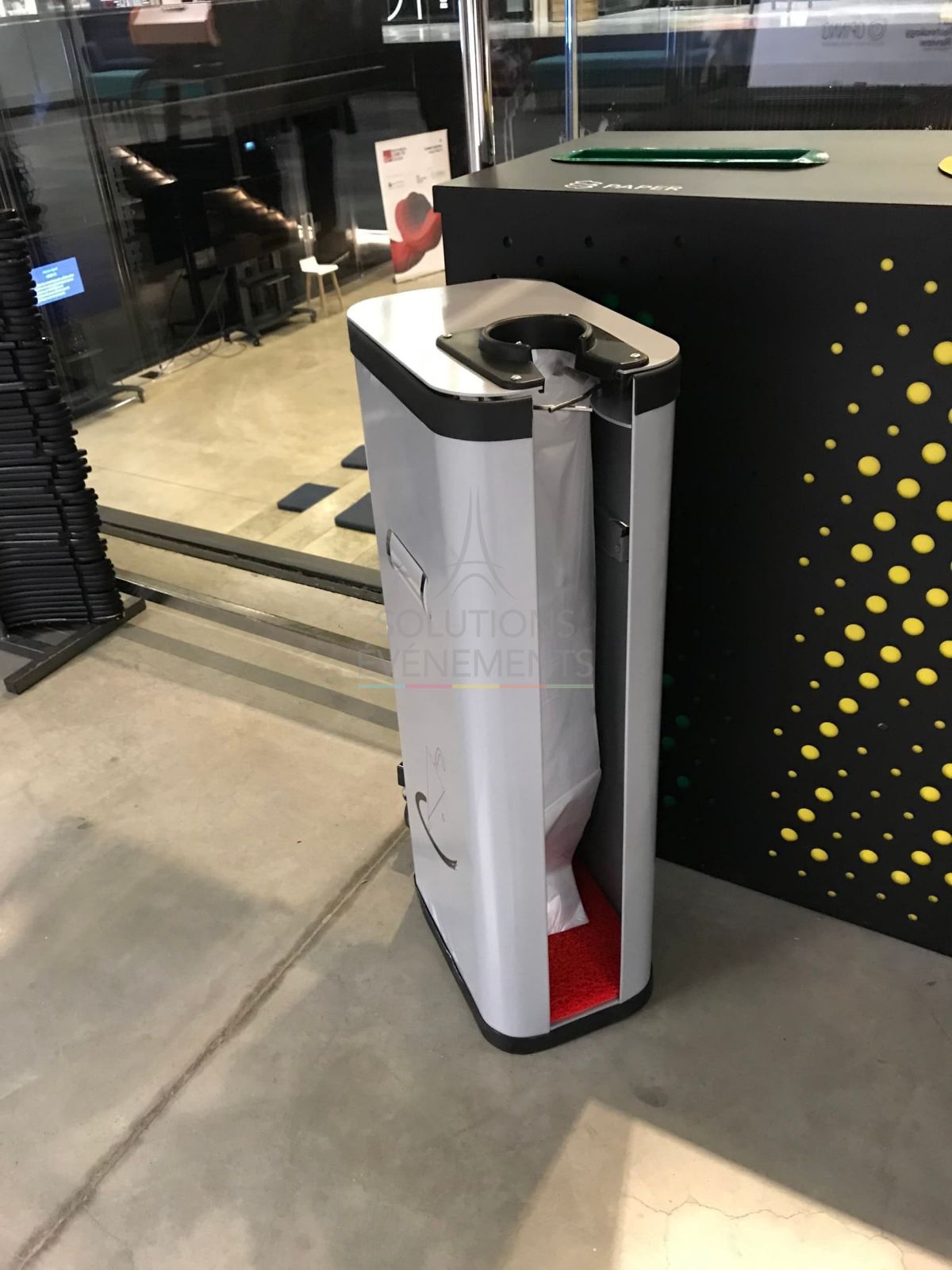 Umbrella bag dispenser - Visual 4