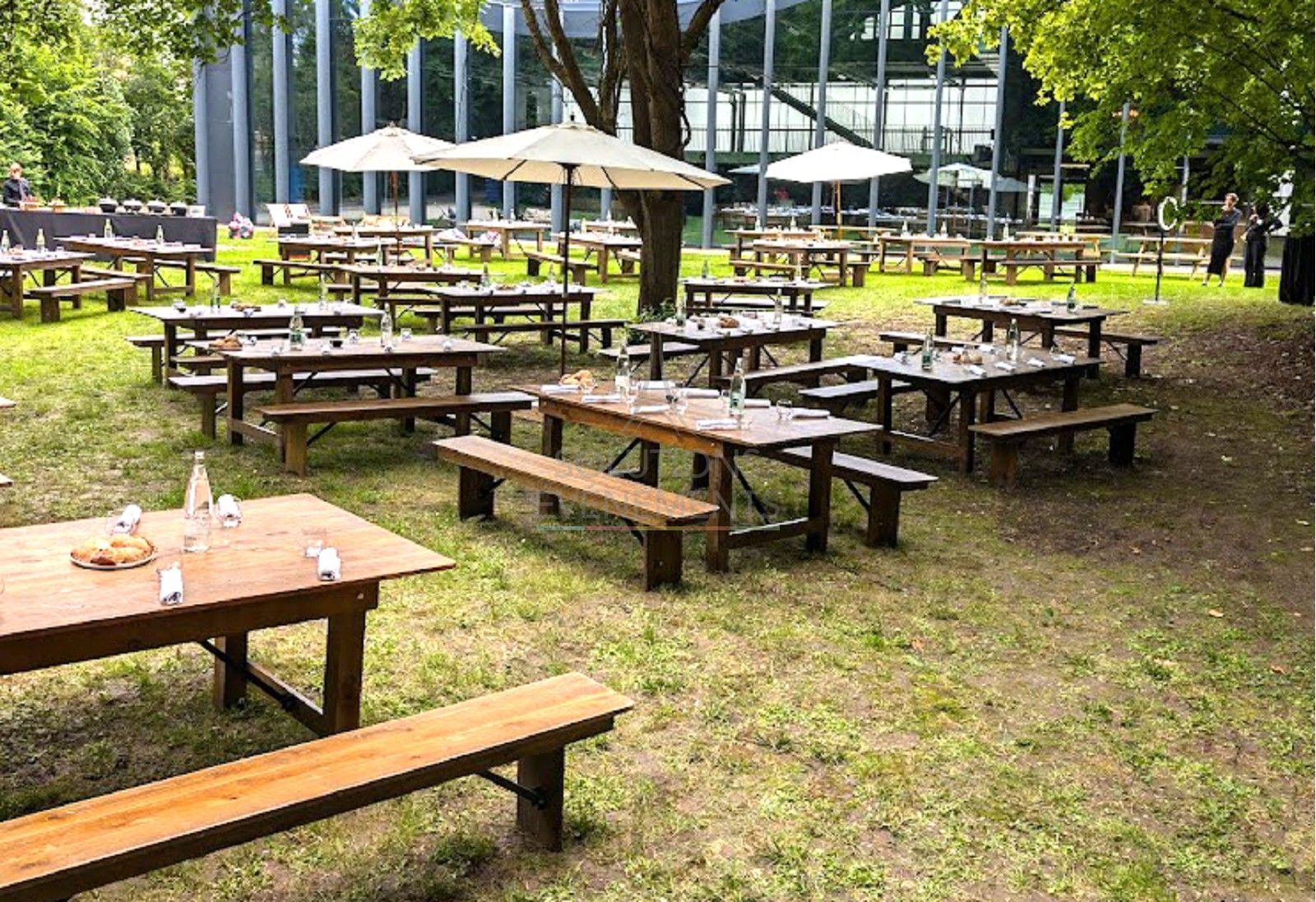 Vintage table and benches kit - Visual 4