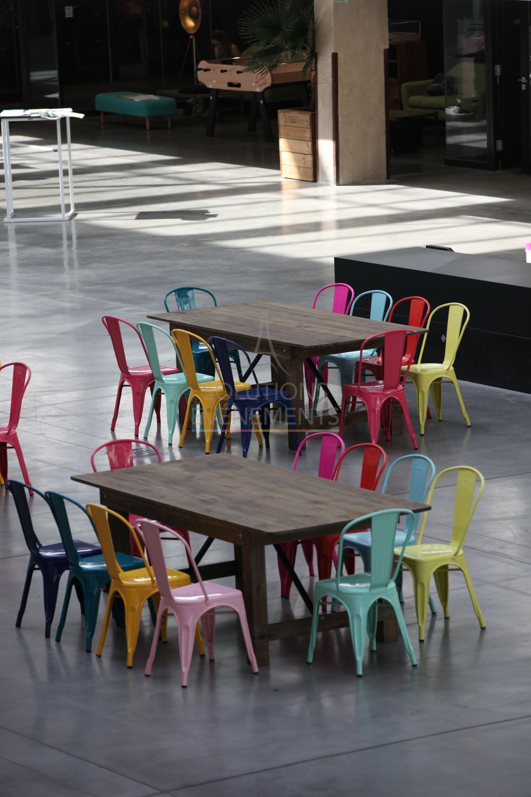 Vintage table and Tolix chairs kit - Visual 6