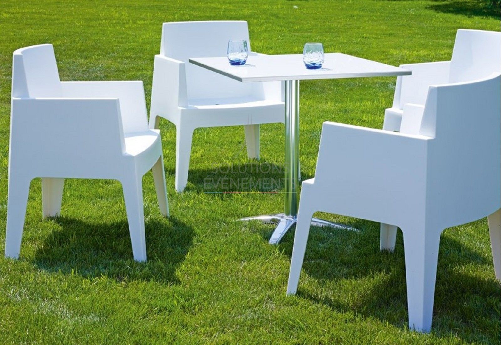 White Lounge Chair - Visual 4