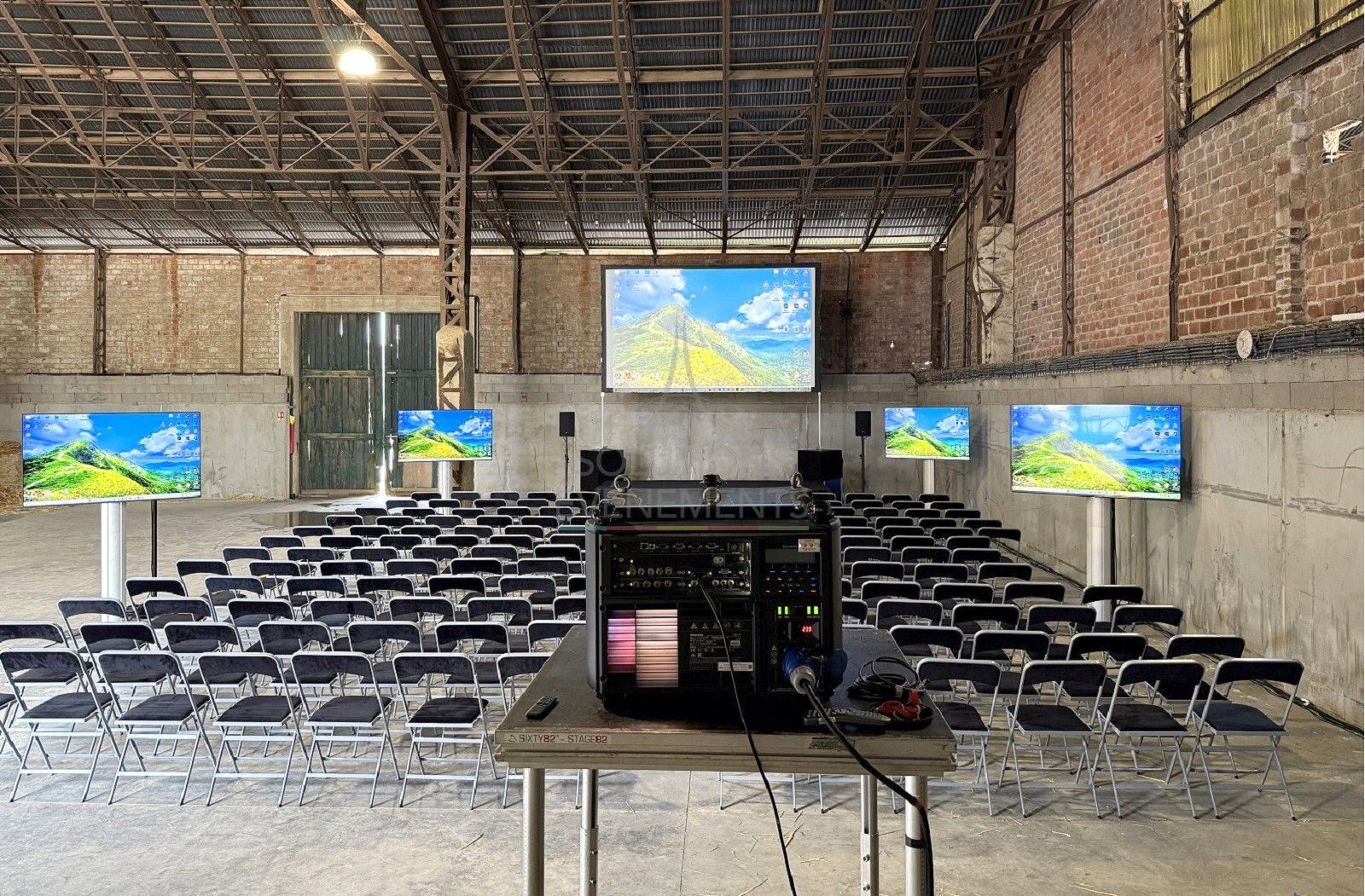 WUXGA video projector - 20,000 lumens - Visual 5